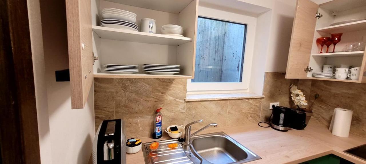 Schoene Wohnung Am Georgenberg 罗伊特林根 外观 照片